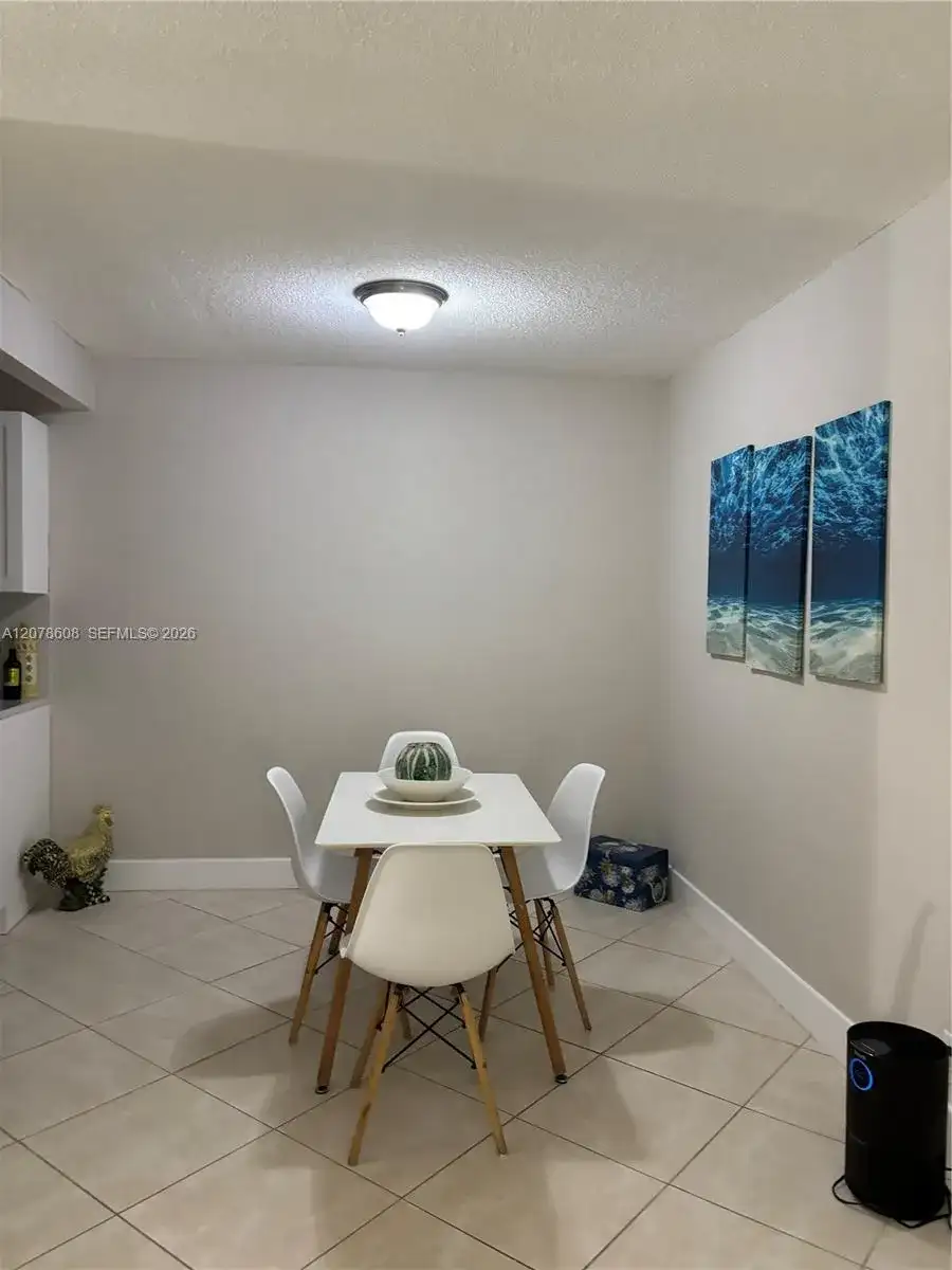 1100 NE 1st Ct # 102, Hallandale Beach FL 33009 photo 4