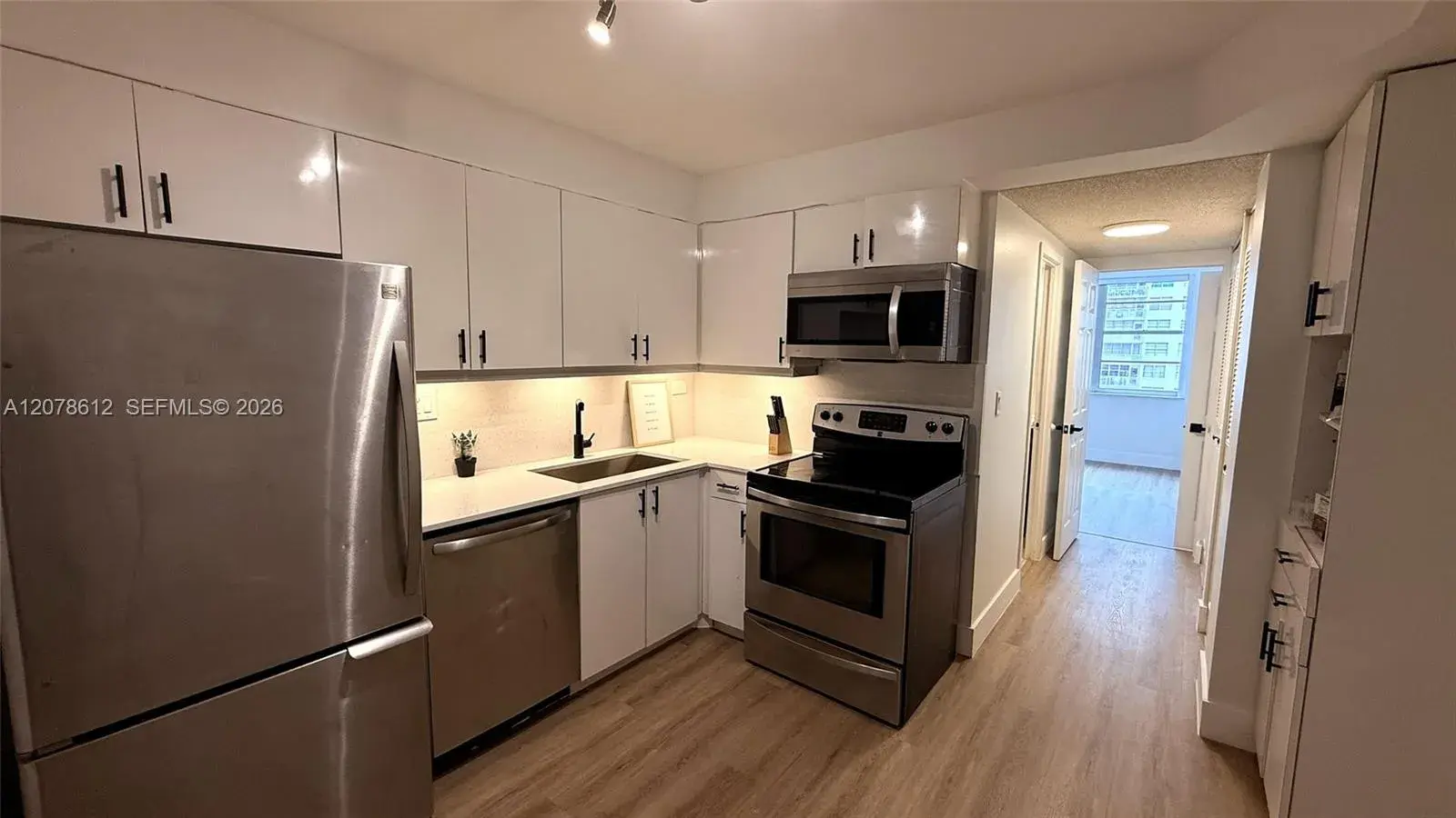 251 174th St # 608, Sunny Isles Beach FL 33160