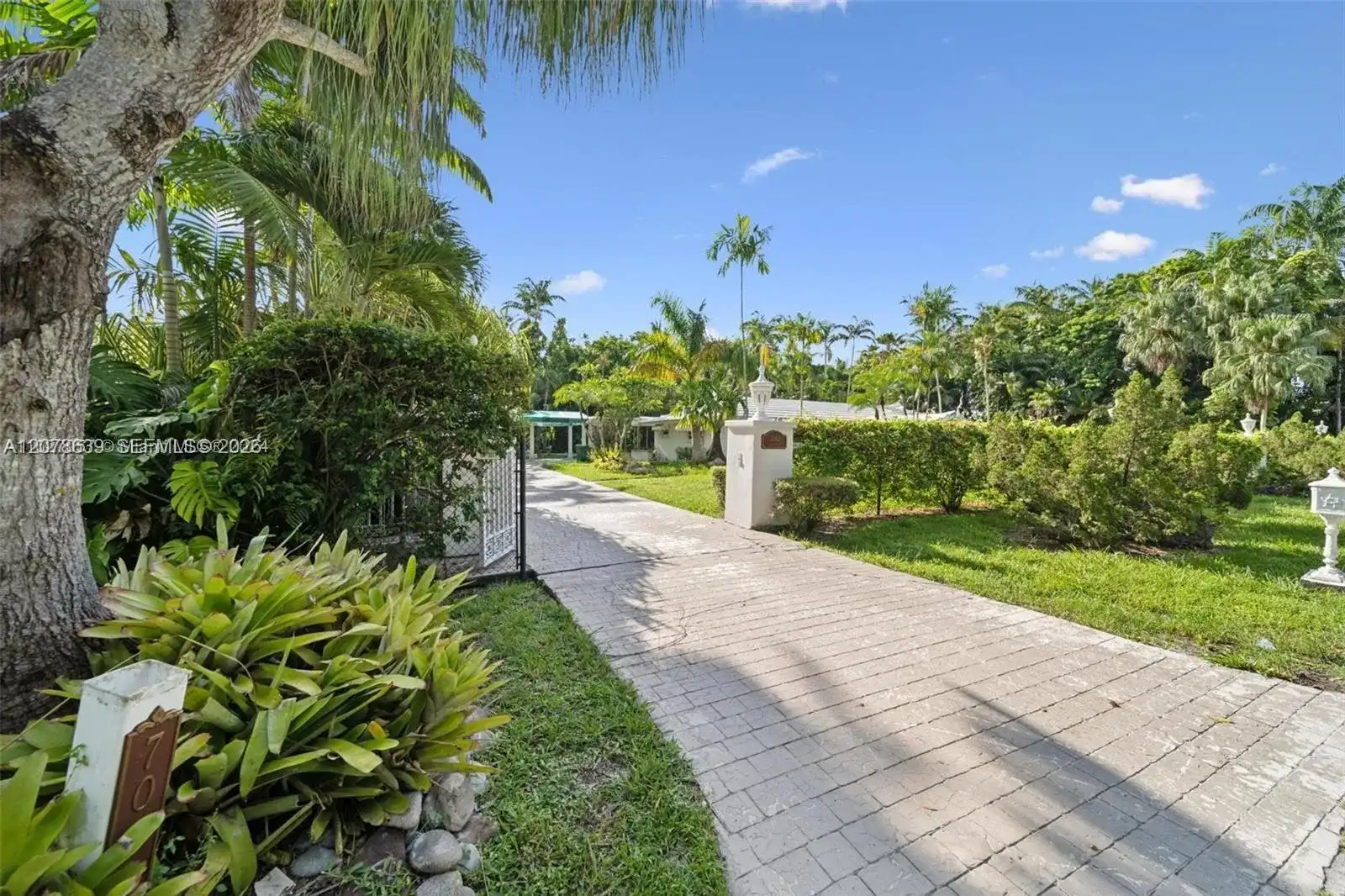 7080 NW 82nd Ter, Parkland FL 33067