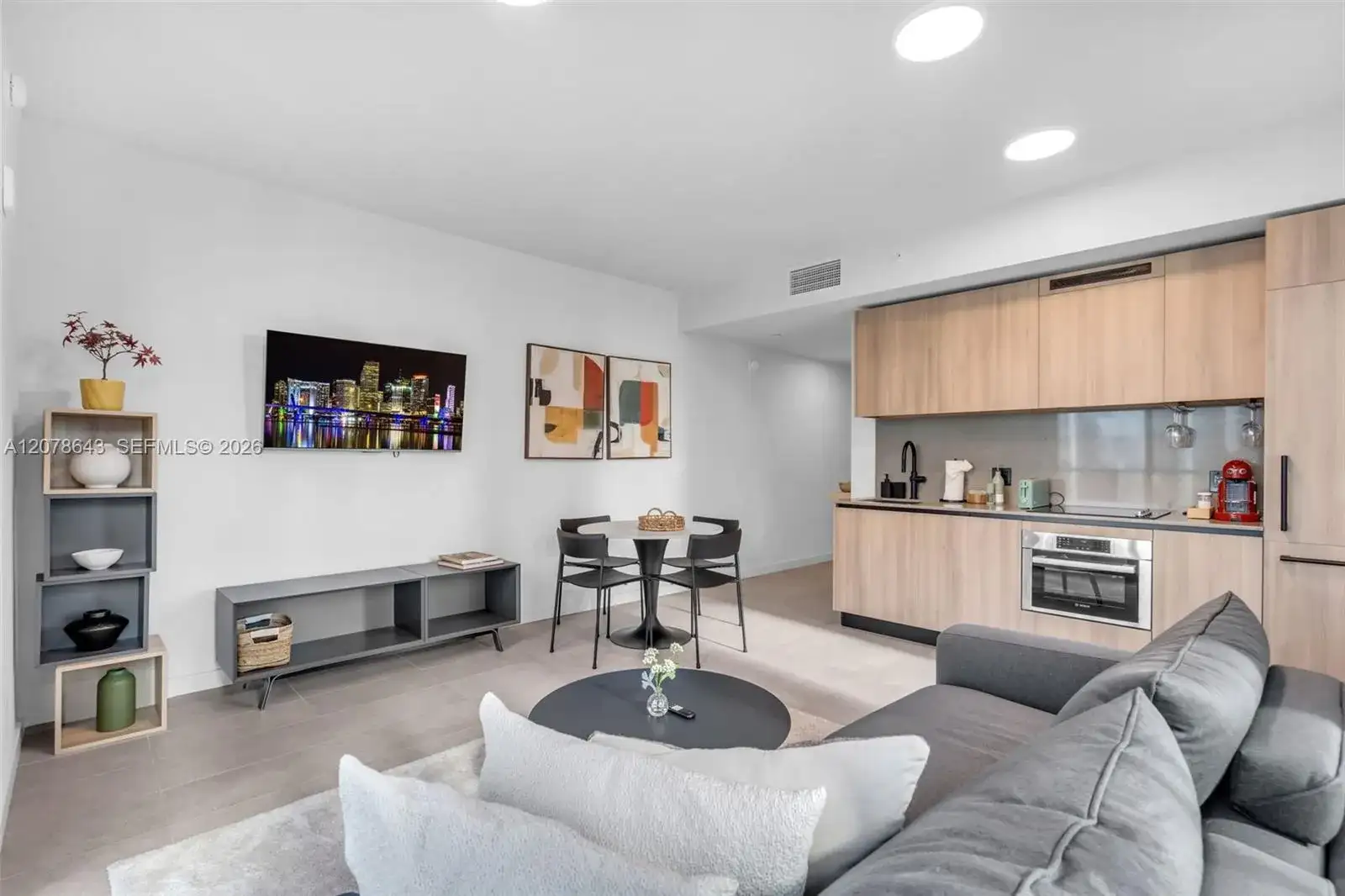 121 NE 5th St # 2708, Miami FL 33132 photo 4