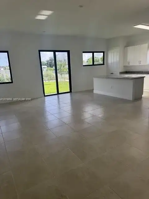 18903 SW 317th Ter, Homestead FL 33030 photo 4