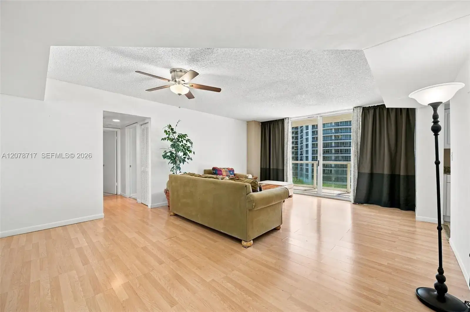 5900 Collins Ave # 1006, Miami Beach FL 33140 photo 4