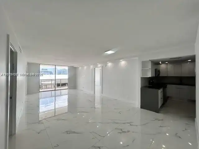6039 Collins Ave # 1033, Miami Beach FL 33140