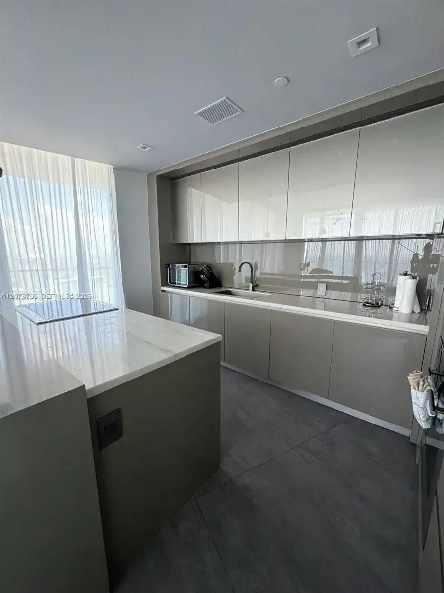 18975 Collins Ave # 2905, Sunny Isles Beach FL 33160 photo 4