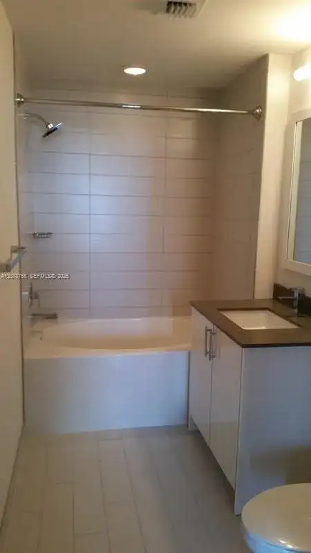 999 SW 1st Ave # 2511, Miami FL 33130 photo 3