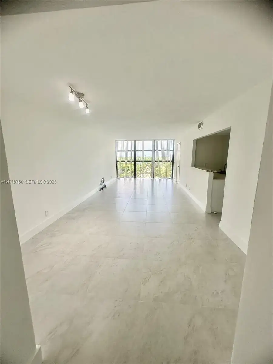 200 Leslie Dr # 1023, Hallandale Beach FL 33009 photo 3