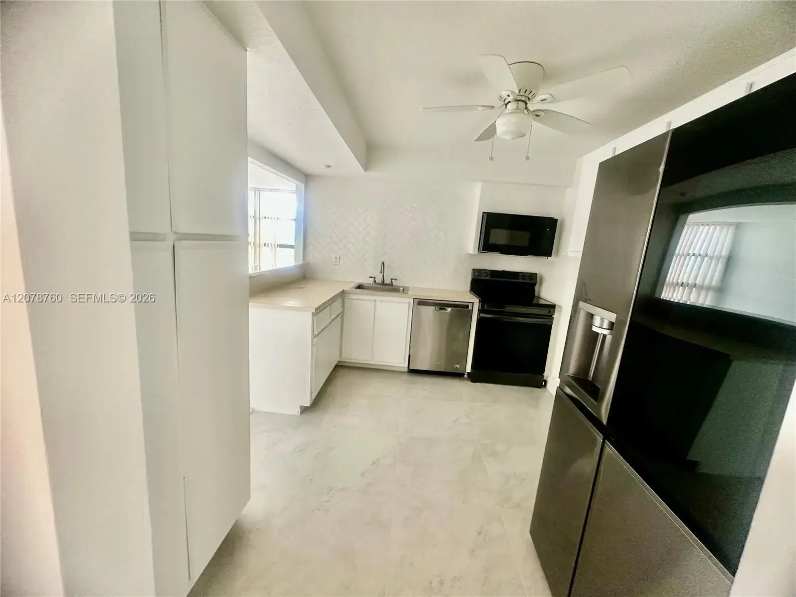 200 Leslie Dr # 1023, Hallandale Beach FL 33009 photo 4