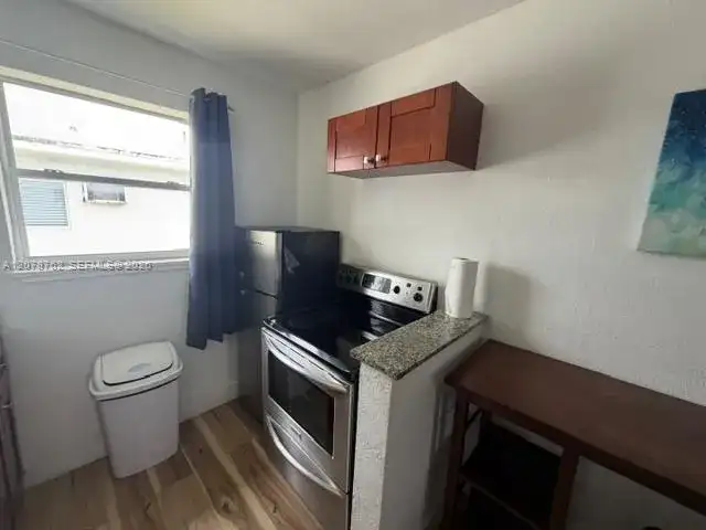 7638 N Miami Ave # 4, Miami FL 33150 photo 4