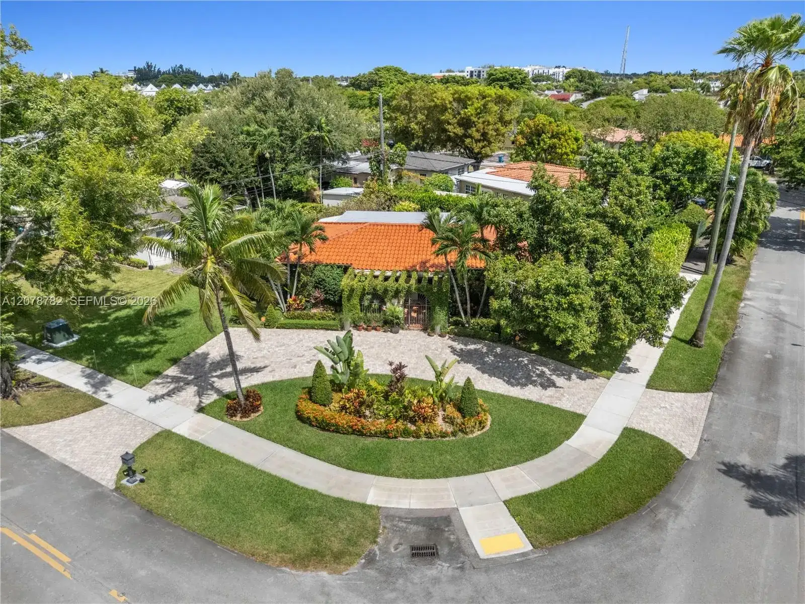 6811 SW 48th Ter, Miami FL 33155 photo 2