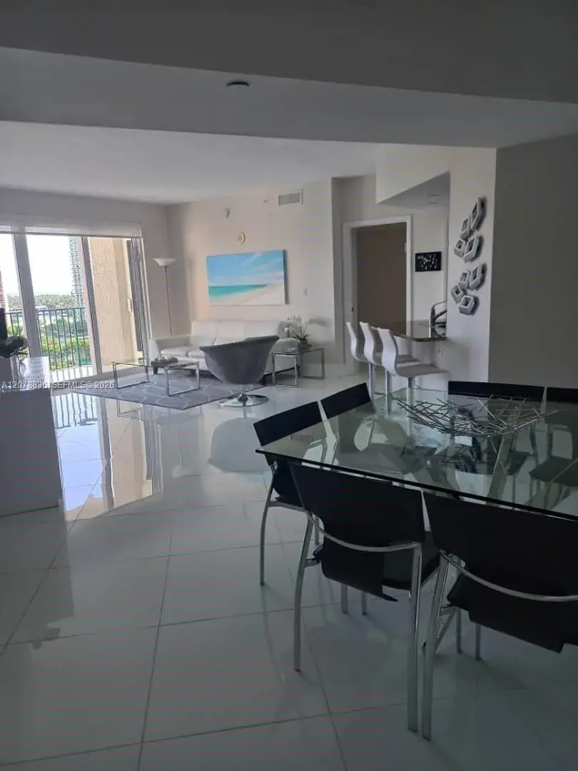 20000 E Country Club Dr # 1212, Aventura FL 33180