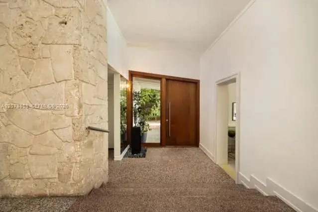 205 S Shore Dr S, Miami FL 33133 photo 4