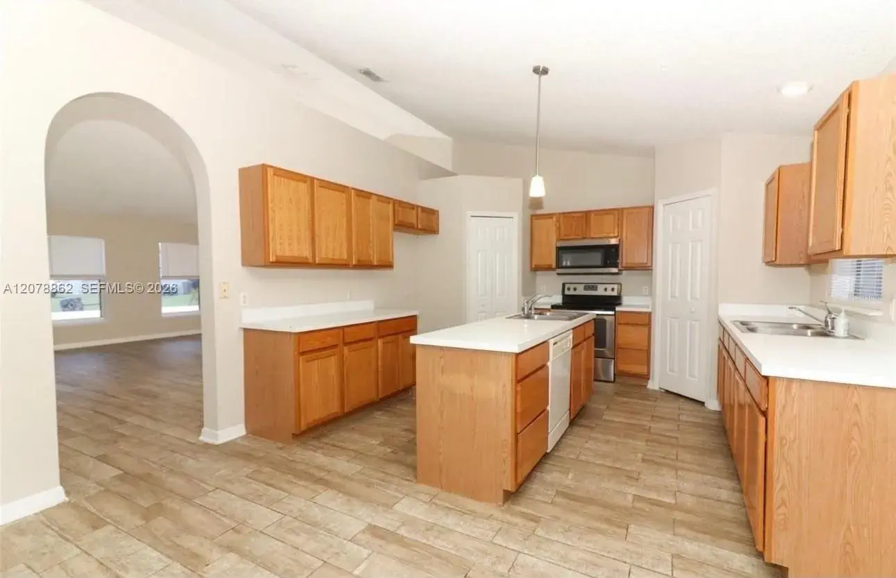 330 KINGFISH DR, Other City - In The State Of Florida FL 34759