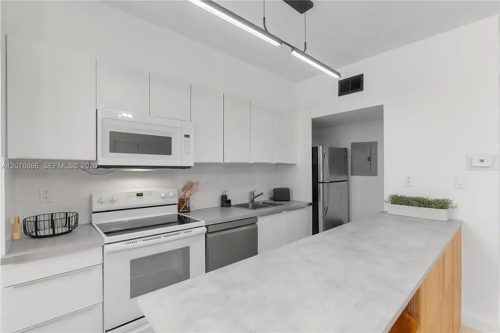 1559 Michigan Ave # 102, Miami Beach FL 33139 photo 4