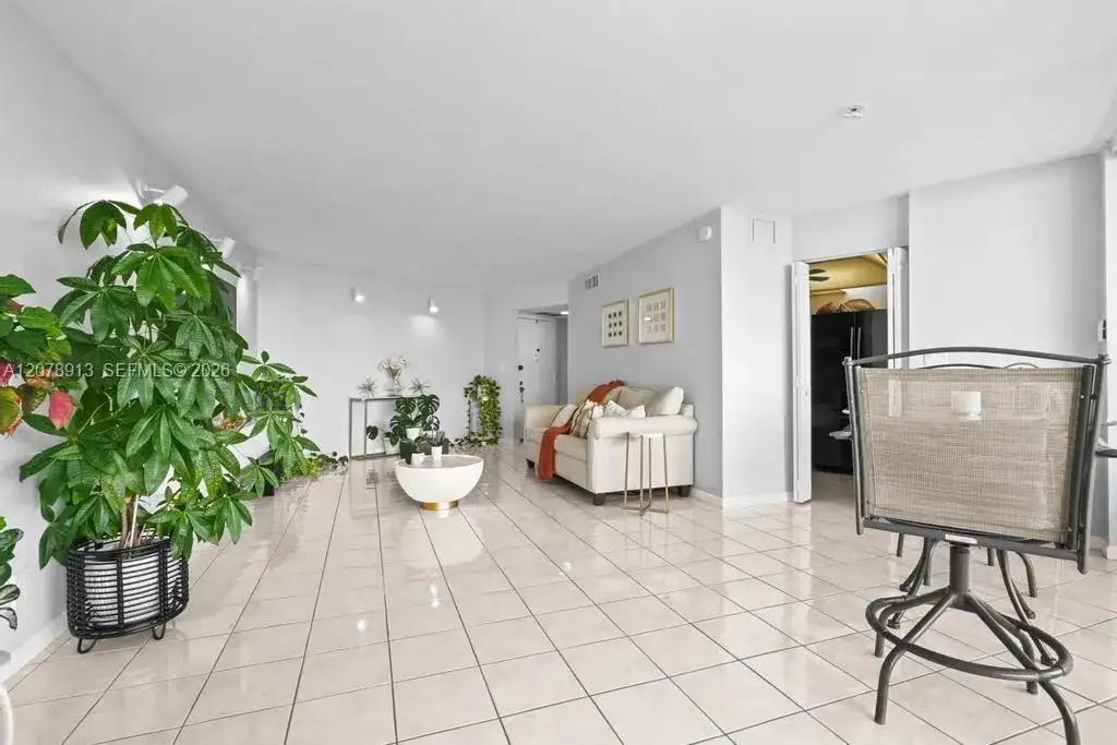 6901 Environ Blvd # 7F, Lauderhill FL 33319 photo 2