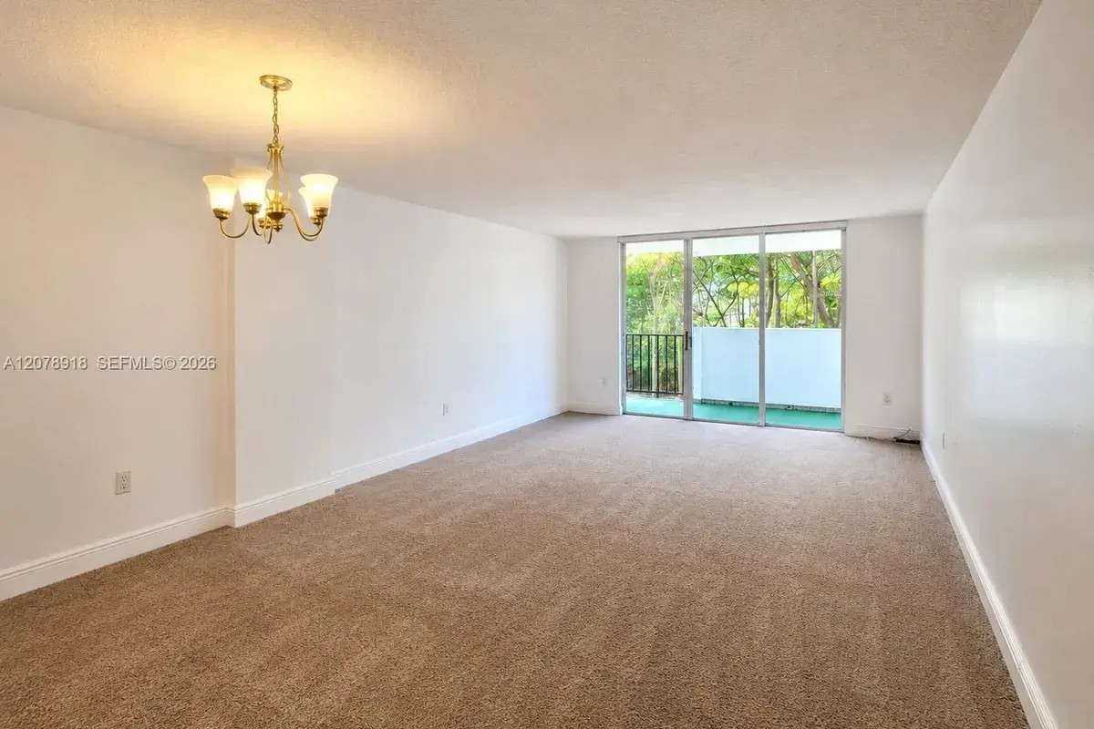 2780 NE 183rd St # 215, Aventura FL 33160