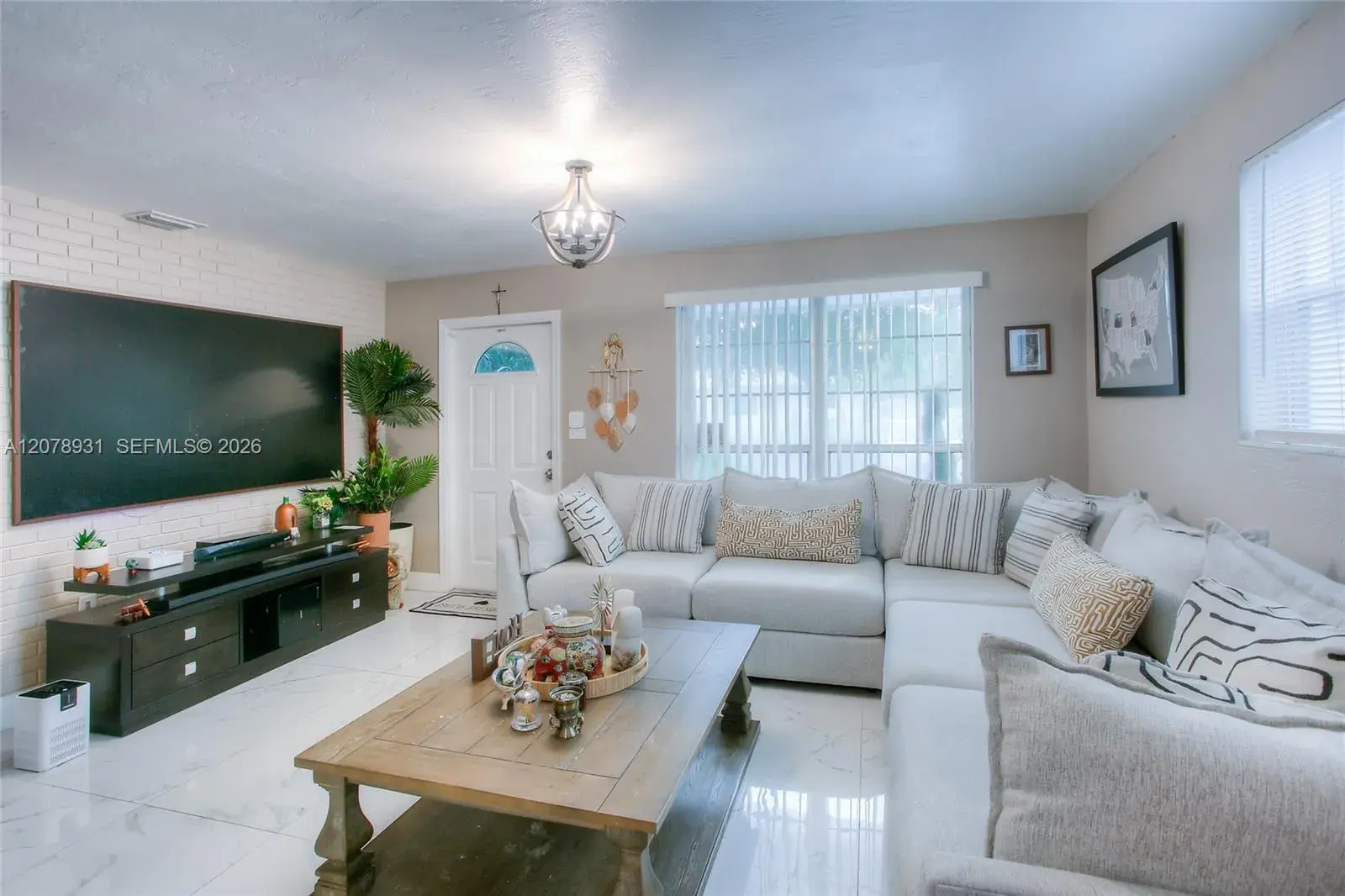 7331 Johnson St, Hollywood FL 33024