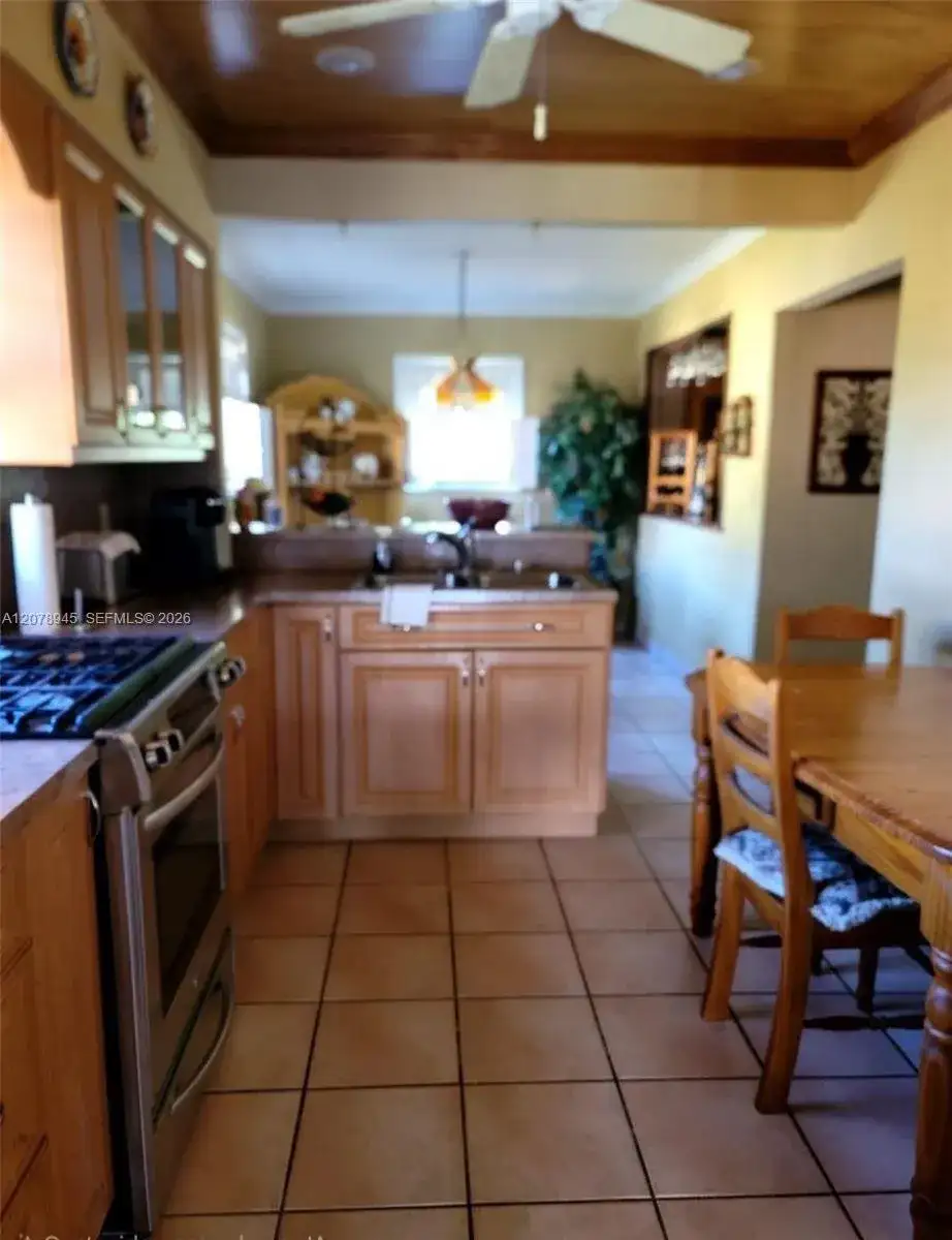 1645 SW 83rd Ave, Miami FL 33155 photo 4