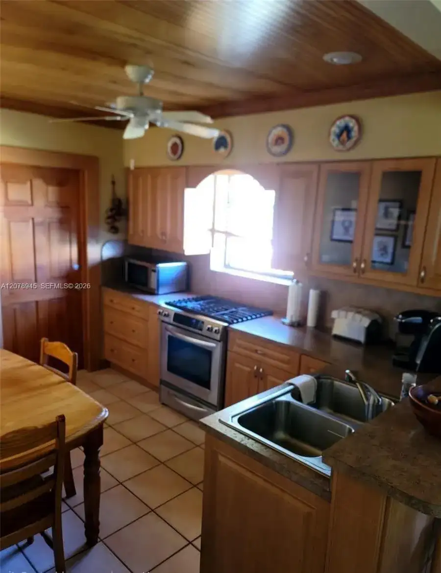 1645 SW 83rd Ave, Miami FL 33155 photo 5