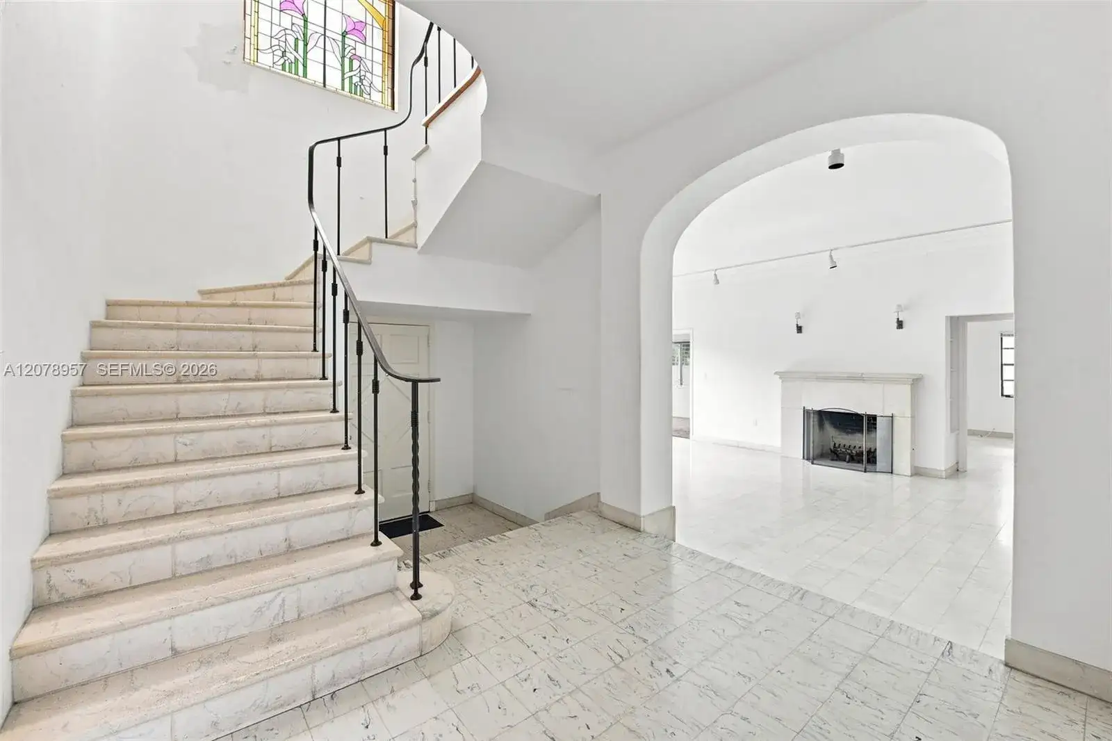 5680 Pine Tree Dr, Miami Beach FL 33140 photo 5