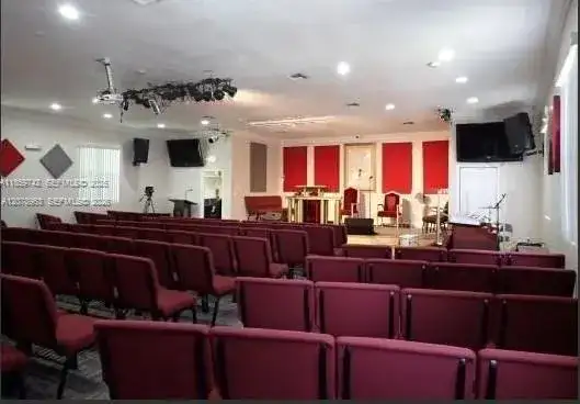 516 NW 4th Ave, Hallandale Beach FL 33009 photo 4