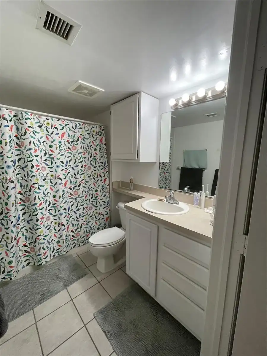 2665 SW 37th Ave # 209, Miami FL 33133 photo 3
