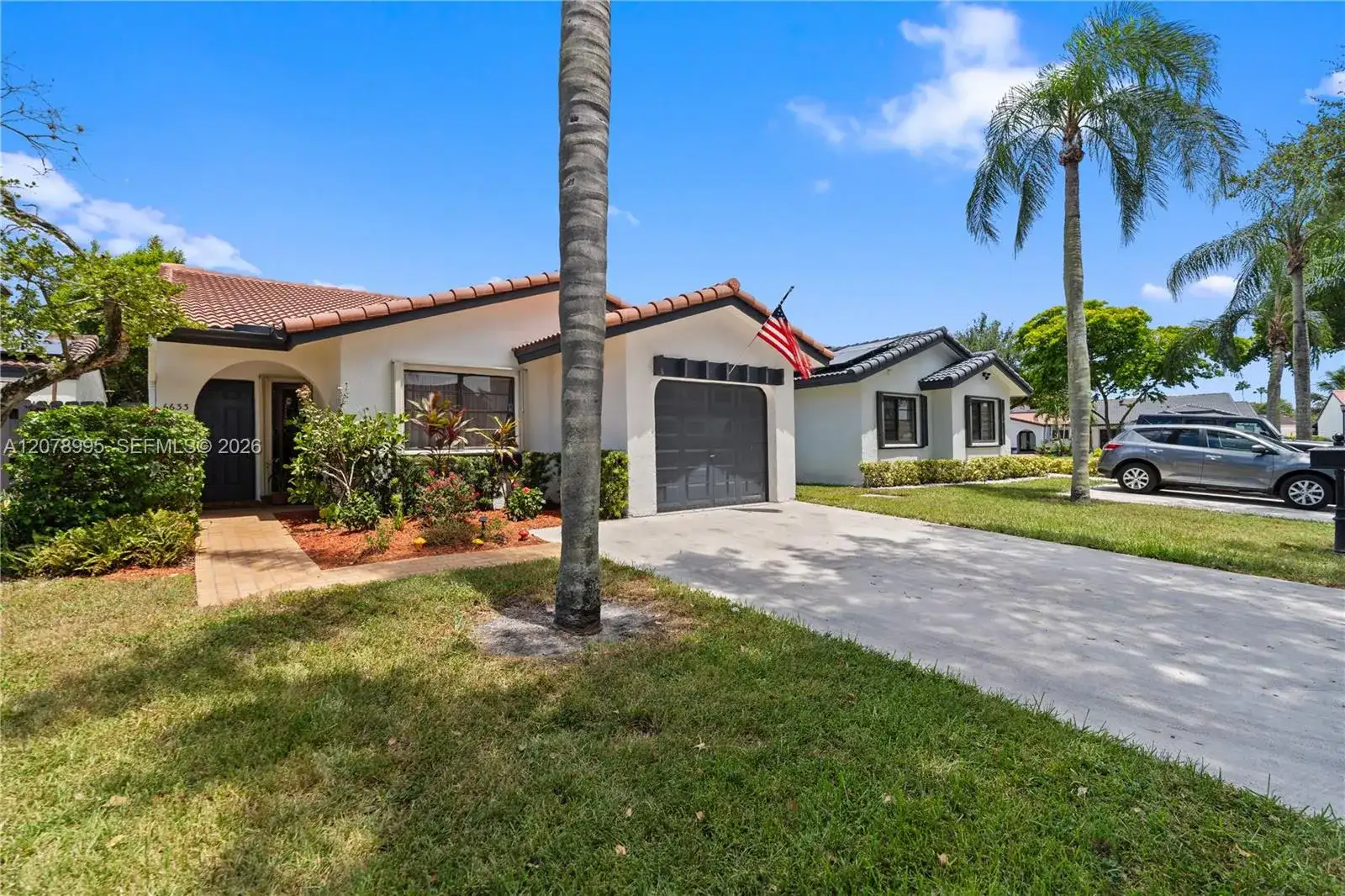 6633 NW 176th Ter, Hialeah FL 33015 photo 4
