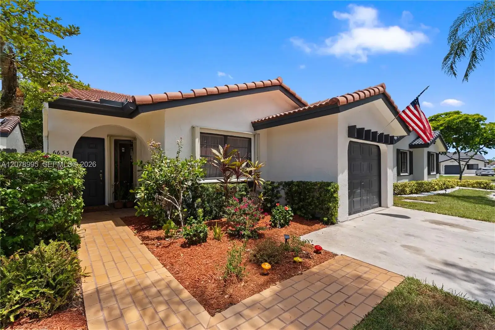 6633 NW 176th Ter, Hialeah FL 33015 photo 5