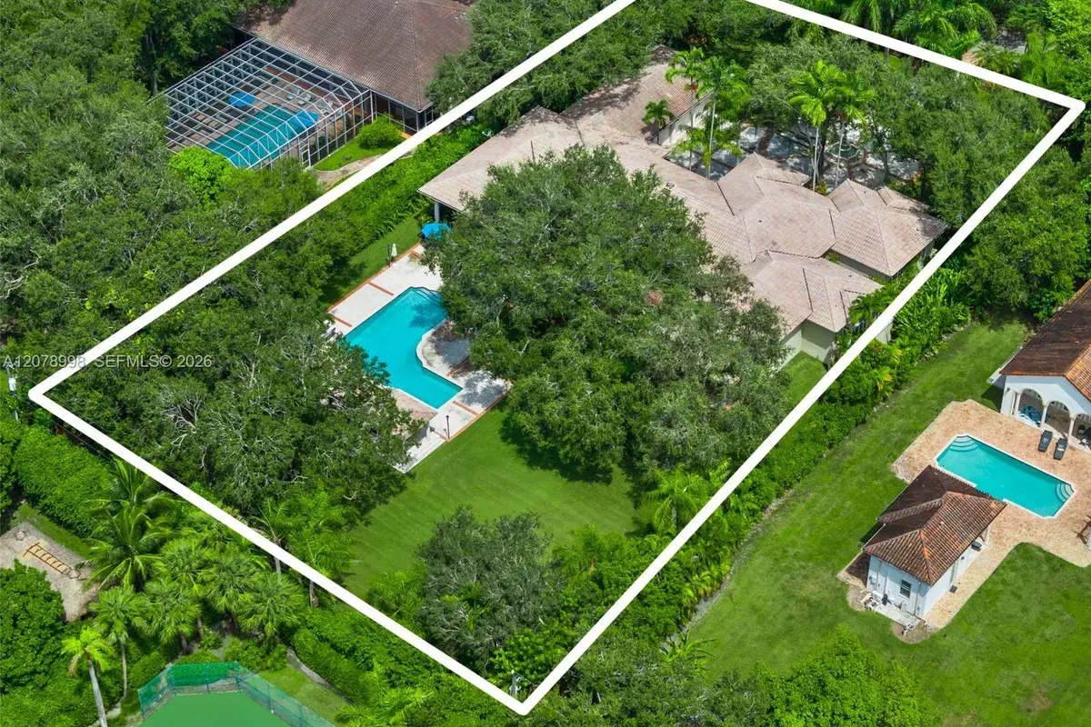 8430 SW 98th St, Miami FL 33156