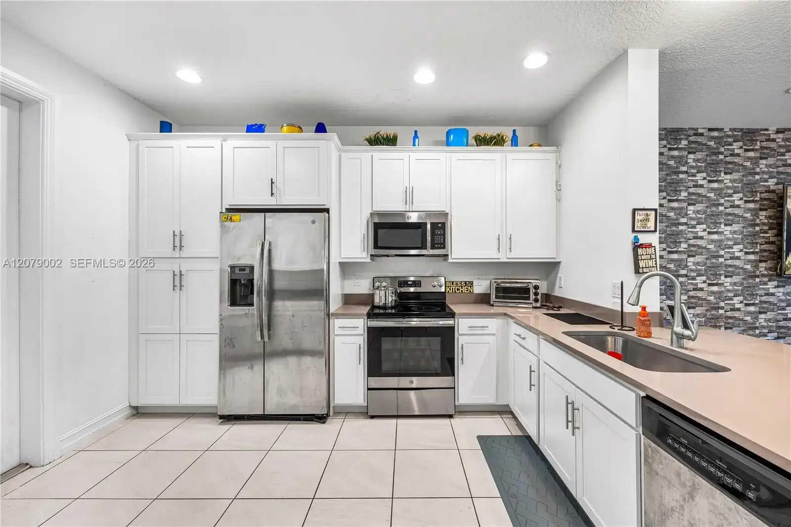 83 Palm Ln, Royal Palm Beach FL 33411 photo 5