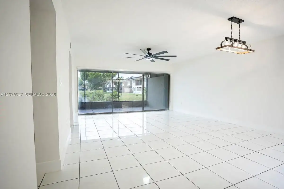 14295 Kendale Lakes Cir, Miami FL 33183 photo 5