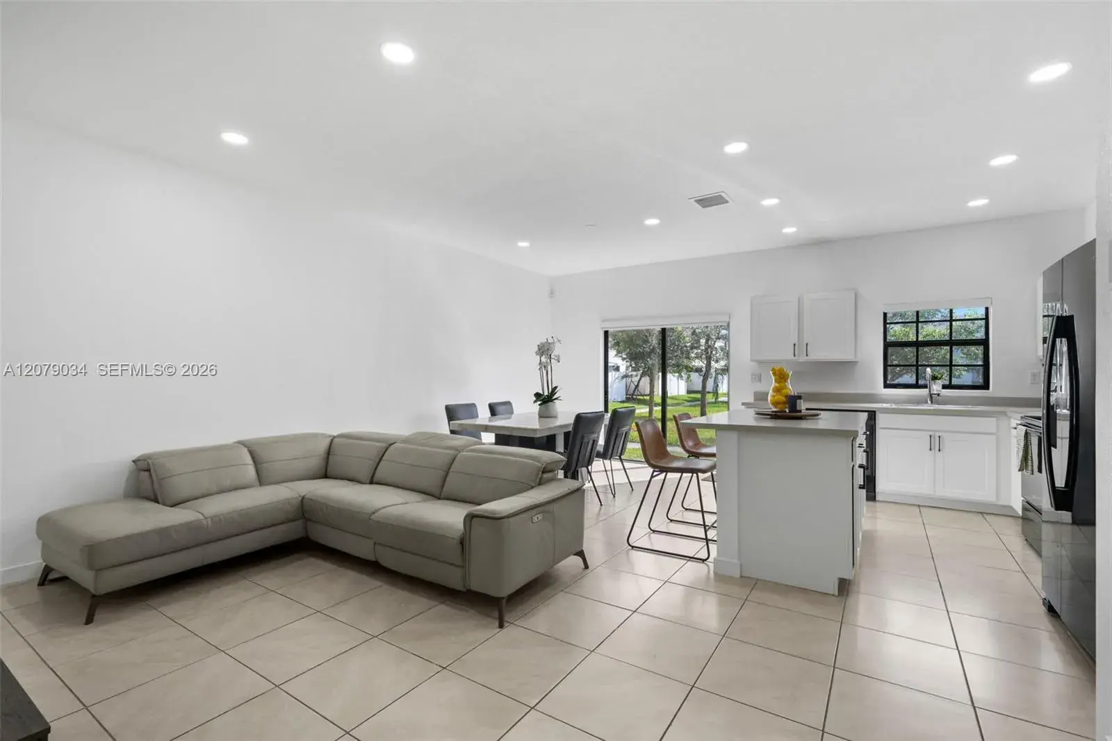 757 SW 11th St, Florida City FL 33034