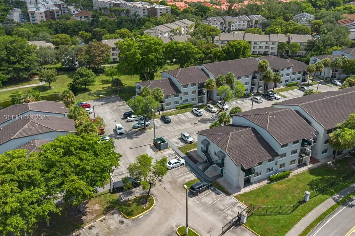 7155 NW 179th St # 108, Hialeah FL 33015