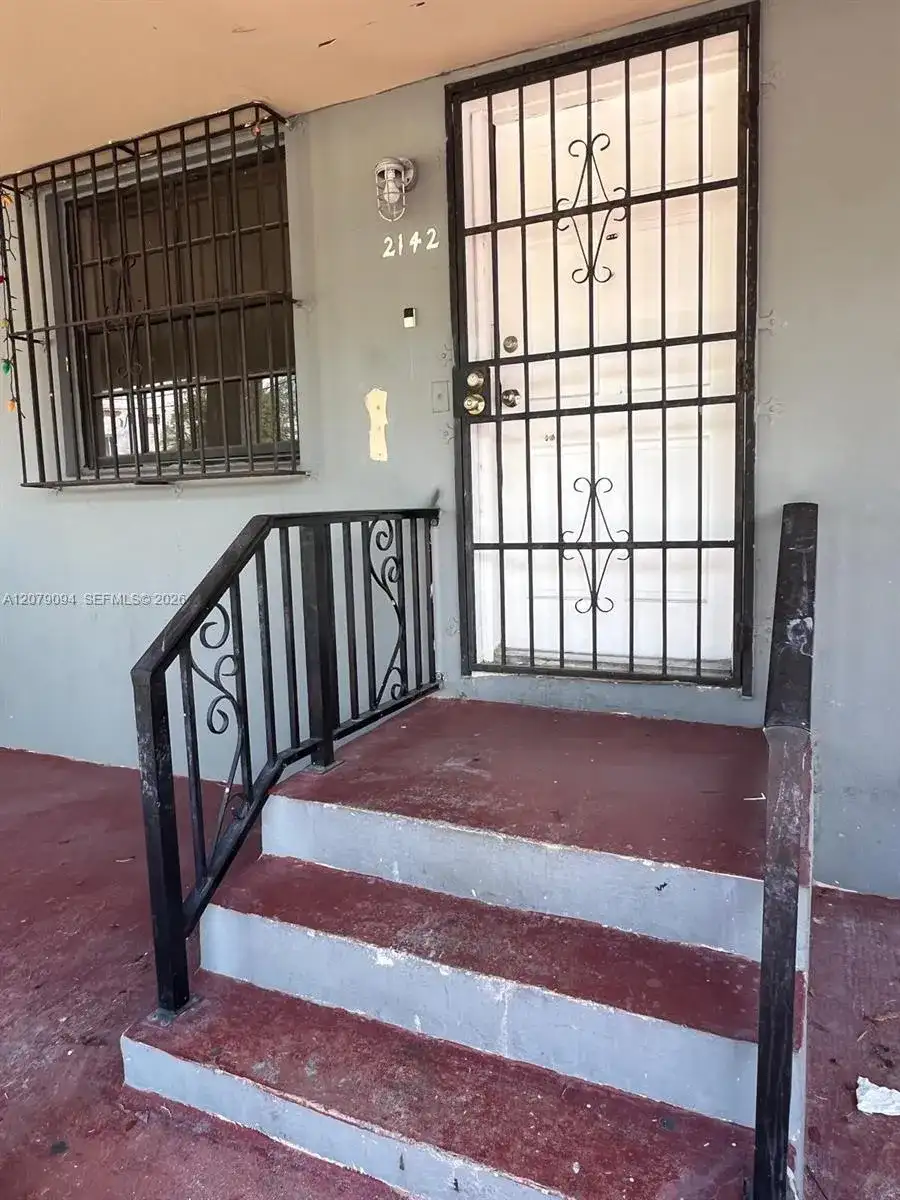 2140 NW 1st Ter # A, Miami FL 33125 photo 4