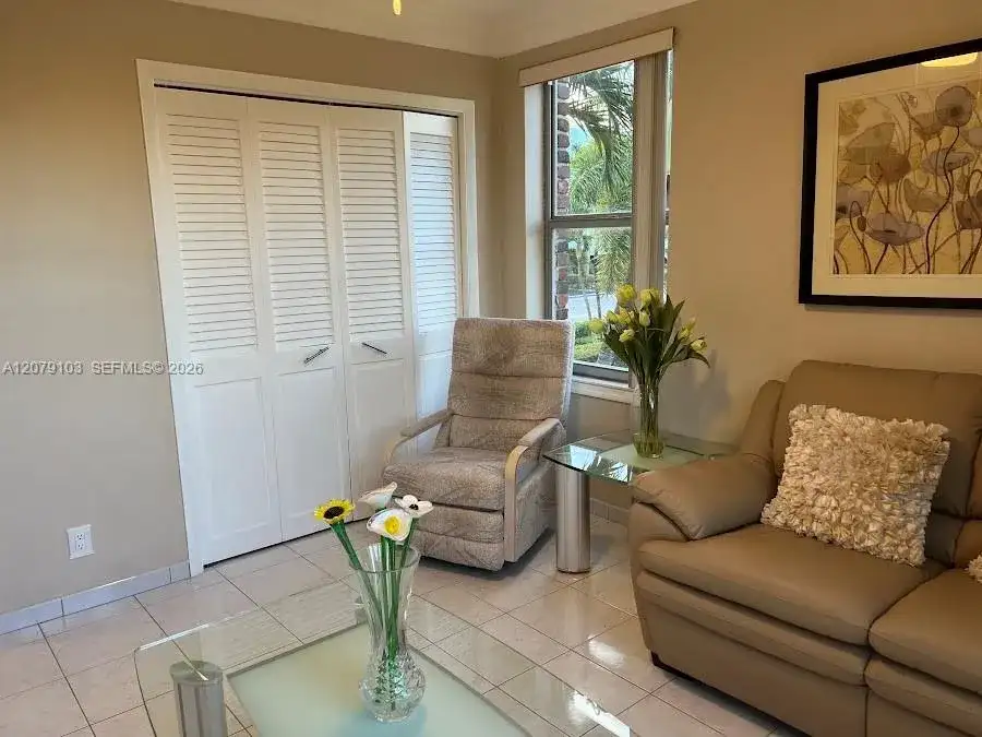 1350 Atlantic Shores Blvd # 322, Hallandale Beach FL 33009 photo 4
