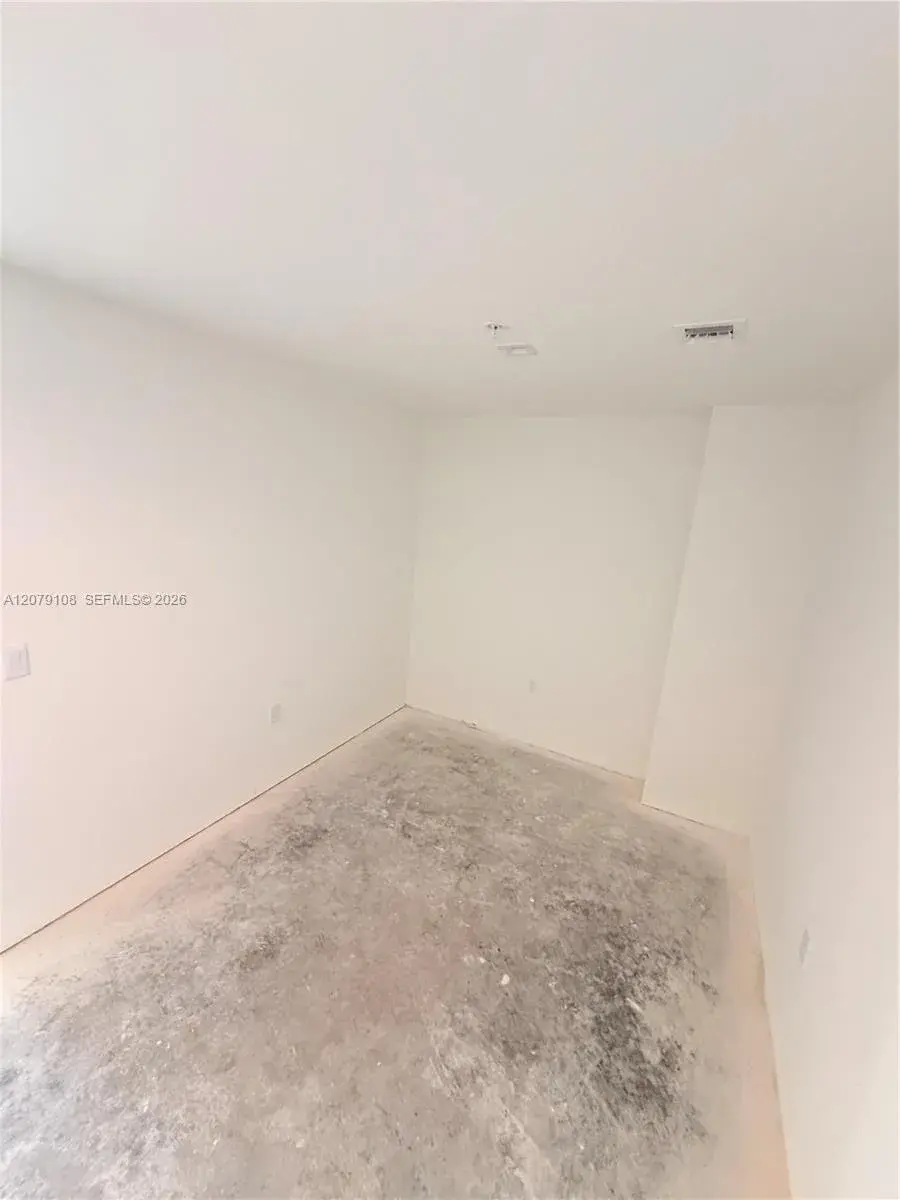 1170 E Hallandale Beach # 403, Hallandale Beach FL 33009
