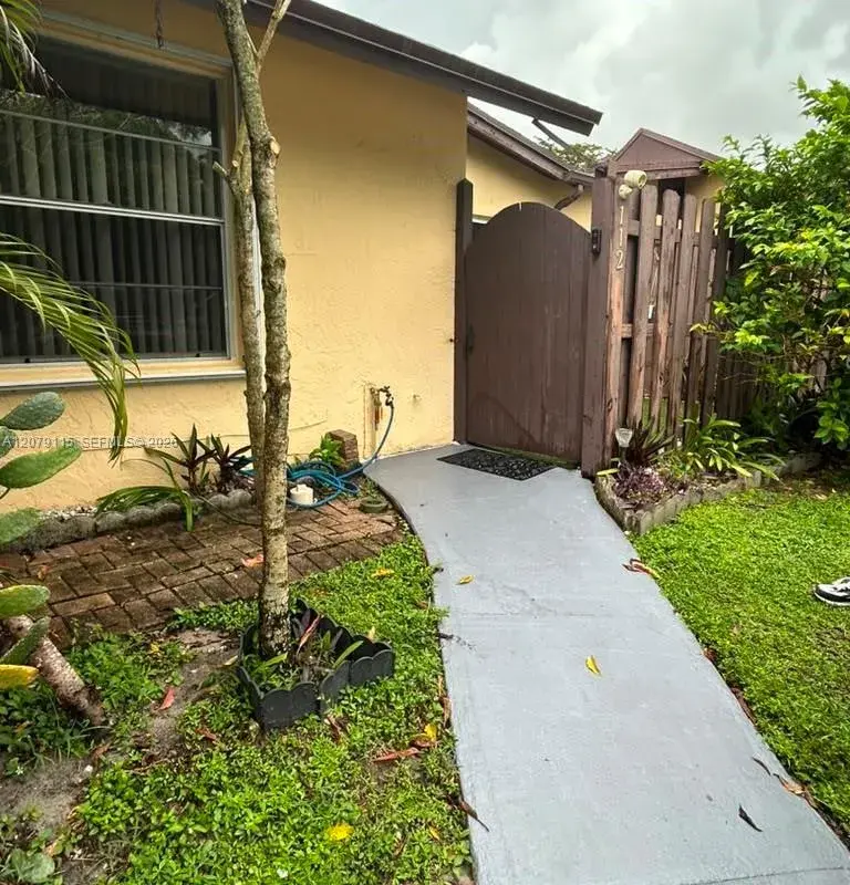 112 Fox Rd # 50, Hollywood FL 33024