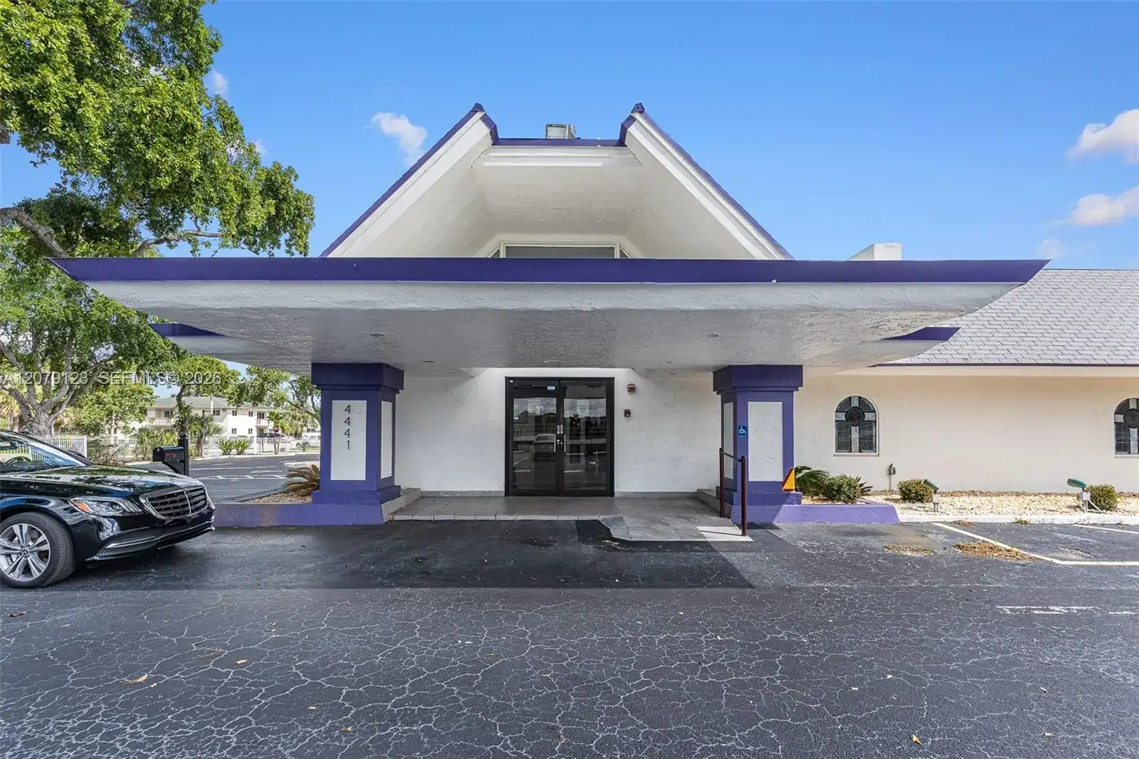 4441 W Sunrise Blvd, Plantation FL 33313 photo 2