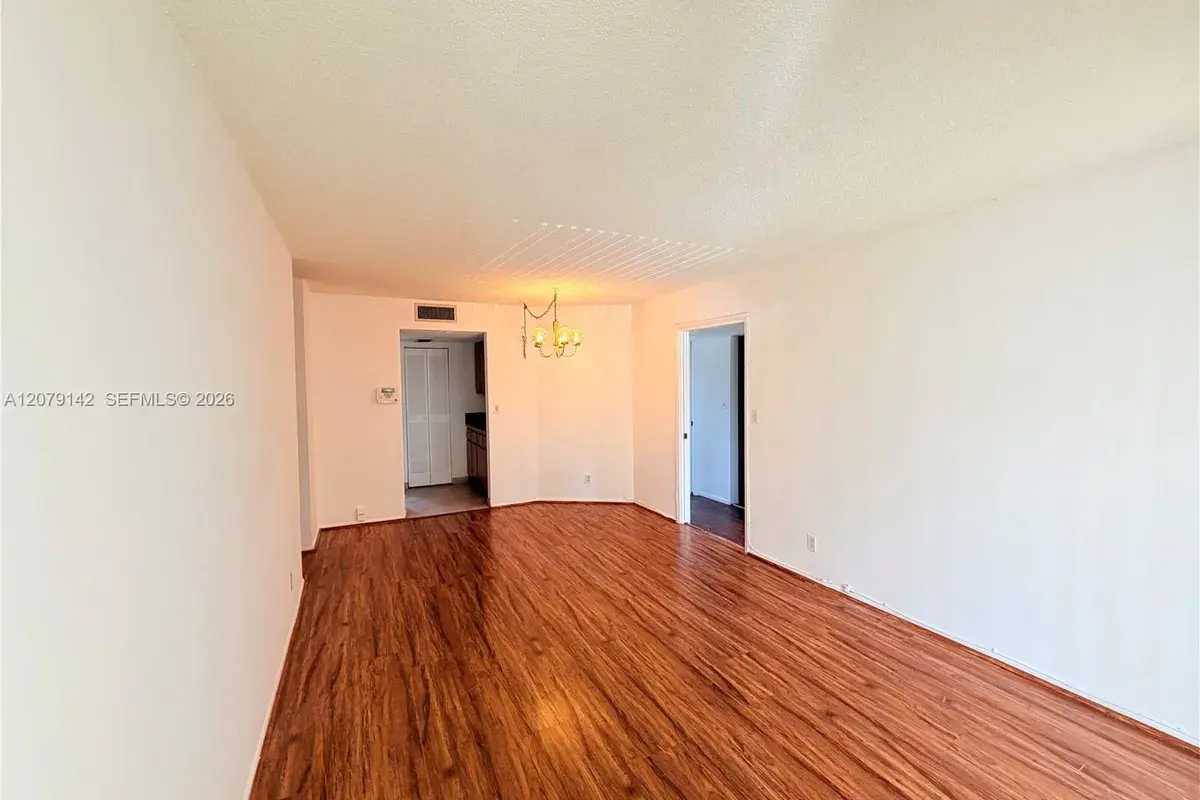 107 Gardens Dr # 106, Pompano Beach FL 33069