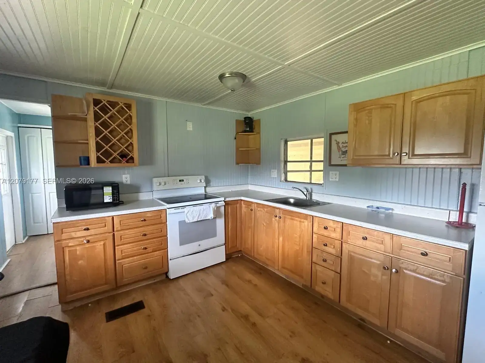 4046 67th Ln, Riviera Beach FL 33404 photo 4