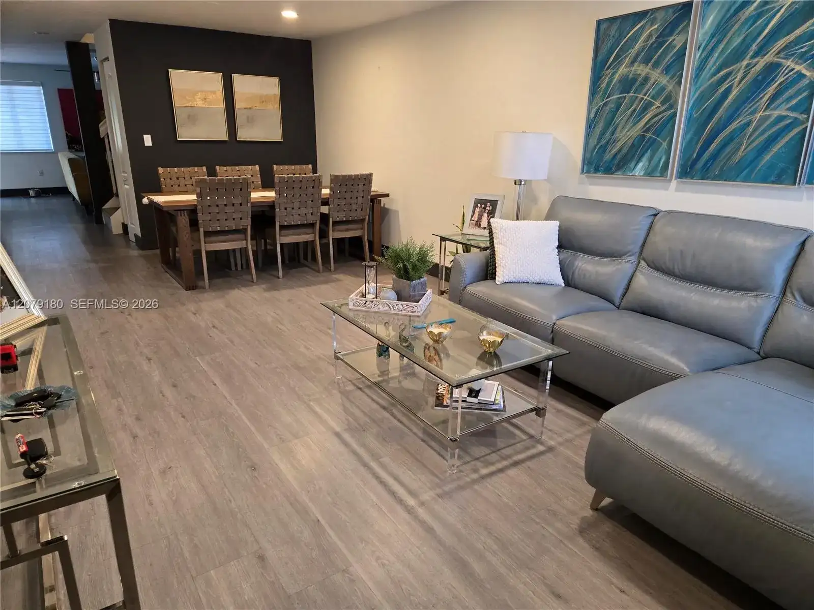 11464 NW 50th Ter, Doral FL 33178 photo 2