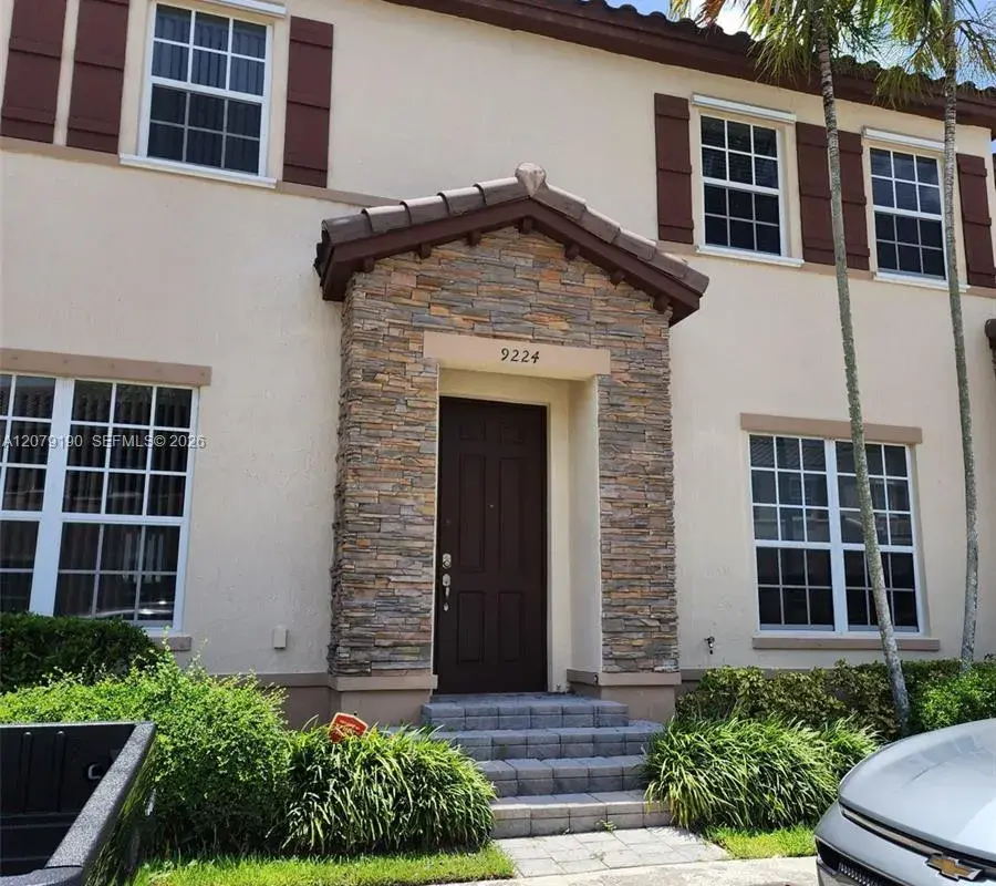 9224 SW 170th Pl, Miami FL 33196