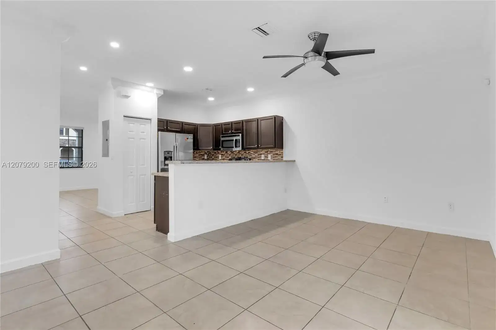 3202 SE 6th St, Homestead FL 33033 photo 5