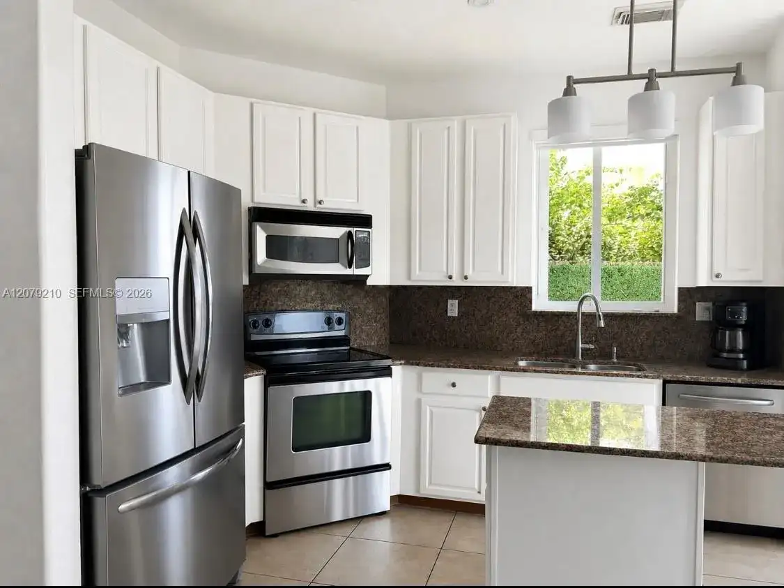 11520 NW 79th Ln, Doral FL 33178 photo 5
