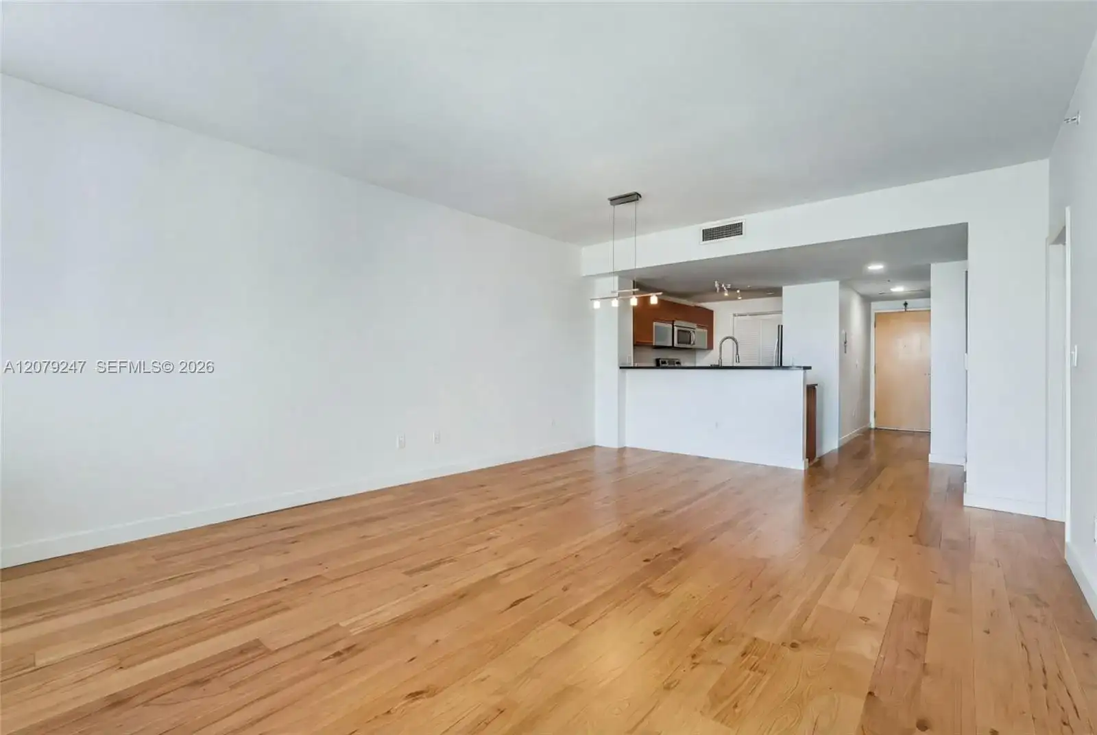 253 NE 2nd St # 1007, Miami FL 33132 photo 4