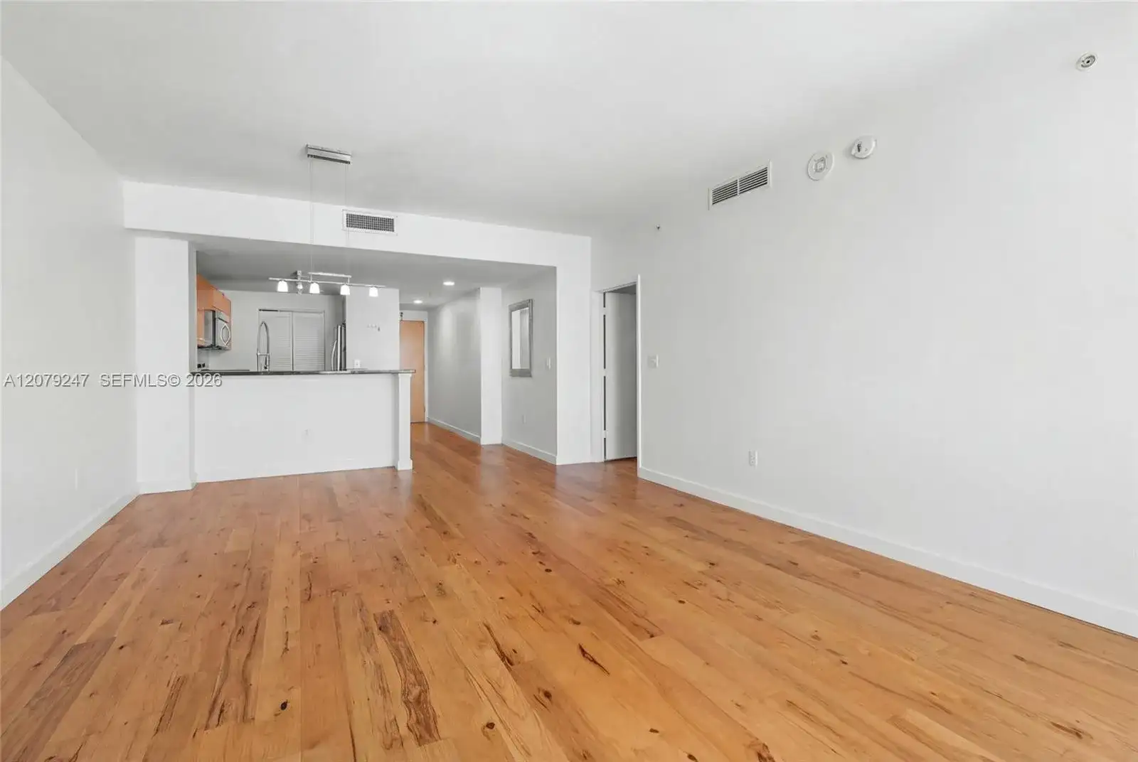 253 NE 2nd St # 1007, Miami FL 33132 photo 5