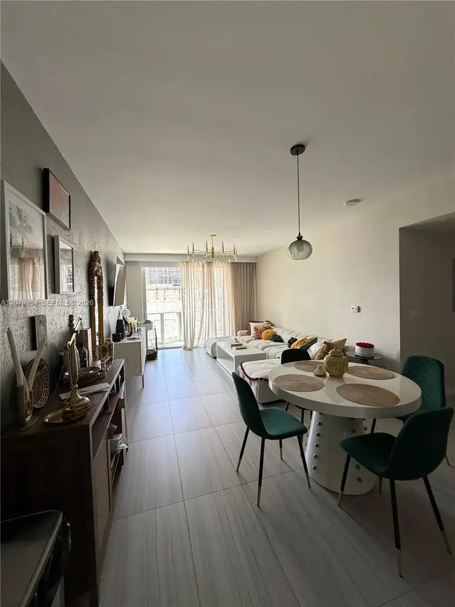 1010 SW 2nd Ave # 1601, Miami FL 33130 photo 4