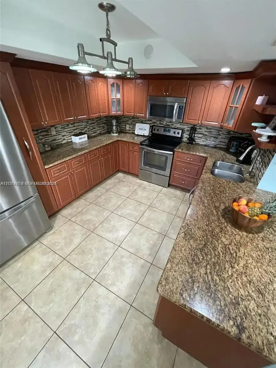 4825 SW 149th Ct # 18B, Miami FL 33185 photo 3