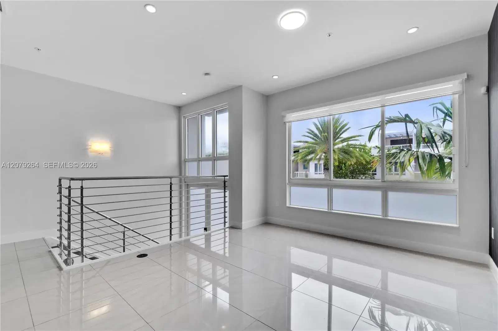 10517 NW 66th St, Doral FL 33178 photo 2