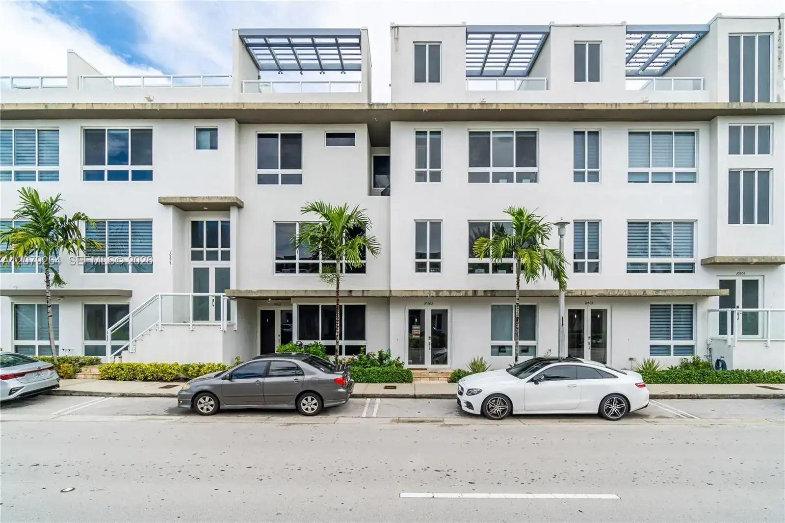 10517 NW 66th St, Doral FL 33178 photo 4