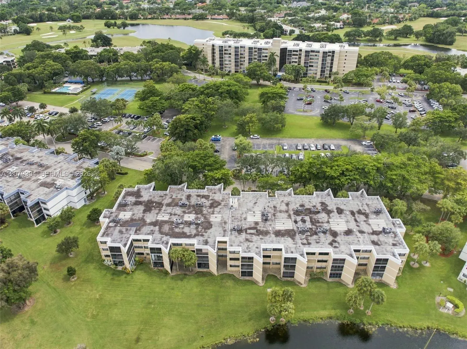 16325 Golf Club Rd # 104, Weston FL 33326